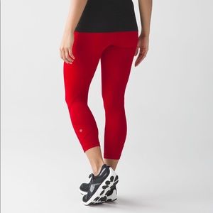 Lululemon red pace rival 22” crop